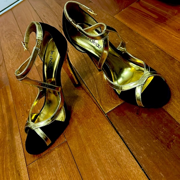 Le chateau heels size 8 black and gold 👠🇨🇦 - Picture 1 of 4